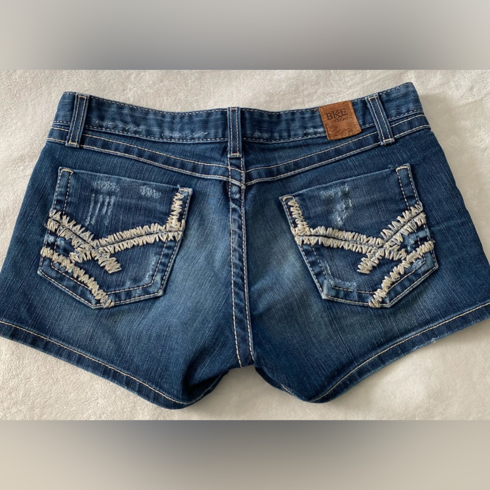 BKE Stella shorts size 29
